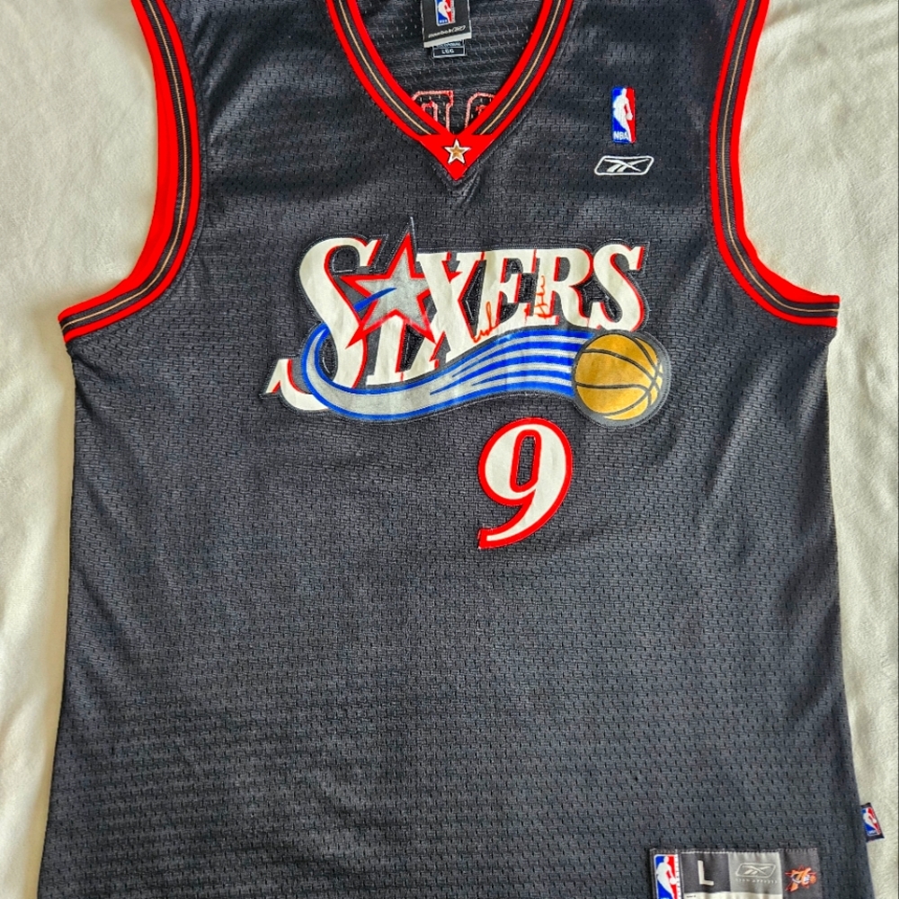 Signed Andre Iguodala Jersey - Picture 3 of 7
